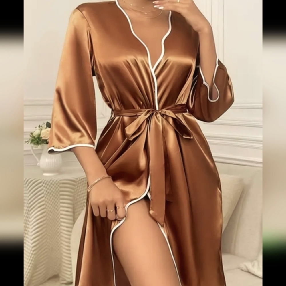 Nwt Beautiful Brown Contrast Satin Robe Medium